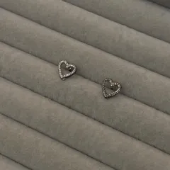 オープンハート ヴィンテージライク シルバー ピアス 両耳用 y2k 小ぶり 甘さ控えめ かわいい 韓国ストリート カジュアル レディース プチプラ 韓国アクセ