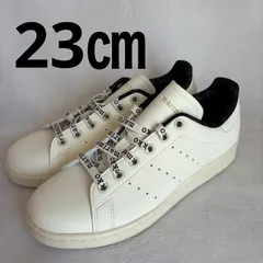 マリメッコ　アディダス　スニーカー