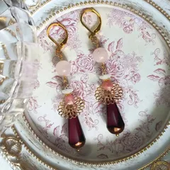 花の妖精 ローズクォーツとシェルとインカローズフレンチフックピアス  NO.154