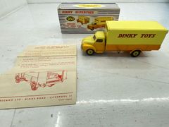 美品】Dinky 945 AEC Esso タンクローリー 英国製 箱付 - メルカリ