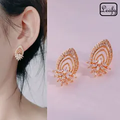 ピアス レディース 三連ピアス ゴールド ジルコニア 大振り 豪華 エレガント 上品 ティアドロップ バレンタイン プレゼント ギフト 入学式 卒業式 パーティー イベント 華やか 大人可愛い 揺れる 軽量 付け心地 ギフト 贈り物 デート 女子会 清楚