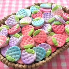 【424】100個 デコパーツ  いちご まとめ売り