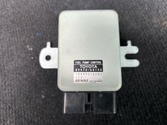 TOYOTA バックドアクローザーリレー 85976-26060トヨタハイエース