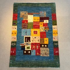 ペルシャ絨毯 カシュクリ ギャッペ 1300㎜×810㎜ - メルカリ
