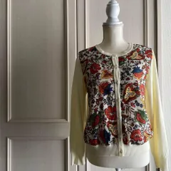 @　leilian レリアン  花柄 カーディガン 長袖　総柄 羽織 長袖　シャツ 白　お呼ばれ　デート　オフィスカジュアル　食事会　可愛い　お出かけ　上品