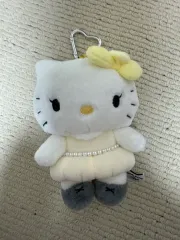 BLACKPINK ジス ハローキティ コラボ ぬいぐるみ キーホルダー
