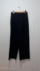 GU ジーユー ブラック 半バンディング ピンタック スラックス (25インチ)