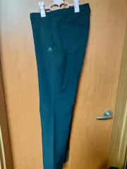 アディダス メンズ スーツ ズボン 黒色