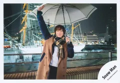 【中古】生写真(STARTO) Snow Man/阿部亮平/横型・膝上/シングル「LOVE TRIGGER / We’ll go together」MV＆ジャケ写オフショット/公式生写真