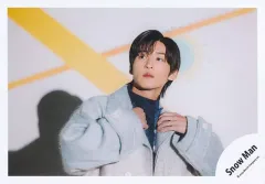 【中古】生写真(STARTO) Snow Man/目黒蓮/横型・バストアップ/シングル「LOVE TRIGGER / We’ll go together」MV＆ジャケ写オフショット/公式生写真