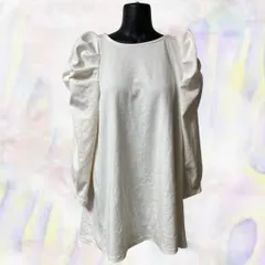 NICE CLAUP　ナイスクラップ　Tシャツ　アイボリー　レディース　パフスリーブ　ブラウス　コットン混紡　通勤　通学　女子会