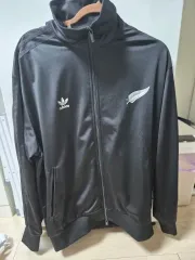 イギリス購入 アディダス トラックスーツ