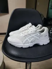 アシックス 白 スニーカー 24センチ