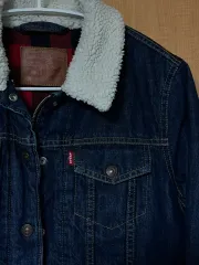 リーバイス シェルパ デニム トラッカー ジャケット (レディース)