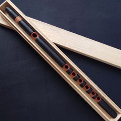 龍笛】新古管 煤竹 黒色 本漆 籐巻 黒頭 桐箱付き／雅楽／神楽 - メルカリ