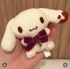 サンリオ シナモロール ぬいぐるみ キーホルダー (日本 チョコレート ブランド コラボ)