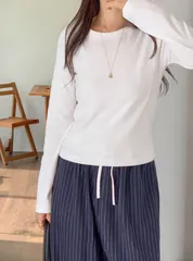 【韓国製・韓国直輸入】【新品未使用】裏起毛ラウンドネックセーター