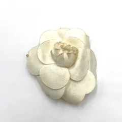 CHANEL シャネル　カメリア　ブローチ　コサージュ　バッチ　ホワイト　白　シリアルプレート　ヴィンテージ