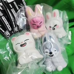 ① 4種 SKZOO ライトマスコット ガチャ フィギュア