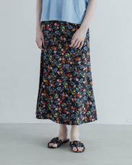 新品タグ付き かぐれ リバティプリントスカート アーバンリサーチ