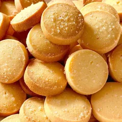 甘さと塩味が抜群！あまじょっぱいソルトバタークッキー24個 よつ葉バター 手作りお菓子 食べ応え抜群 手作りクッキー 焼菓子 岩塩 大人気 濃厚 個包装 おつまみクッキー 熱中症対策㉗のサムネイル