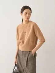 【未使用】DESIGNWORKS デザインワークス38 キャメル ウールカシミヤショートスリーブニット 上品 美シルエット 大人カジュアル 通年 エレガント 人気商品 高級感 レディース 半袖ニット ベーシックのサムネイル