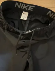 ナイキ ウーブン ショーツ ブラック s 80