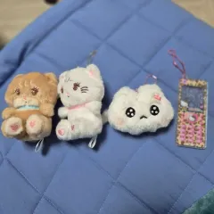 ガチャ キーホルダー 出品