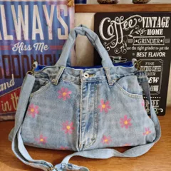2☆USEDダメージデニムリメイク☆ショルダーバッグ☆フラワーペイント☆トートバッグ☆ジーンズリメイク☆