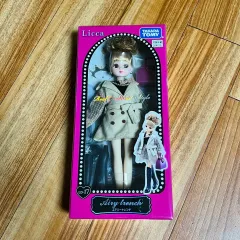 リカちゃんエアリートレンチコートぬいぐるみ IN LD-17