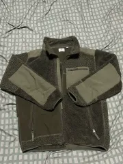 ユニクロ エンジニアードガーメンツ フリース カーキ M