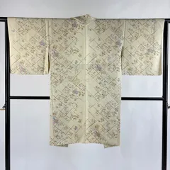 【美品】 羽織 身丈104.5cm 裄丈64cm M 草花 斜め格子 金通し 薄黄 正絹 秀品 【中古】