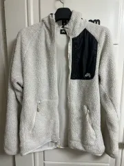 ナイキ フリース