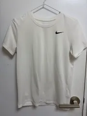 ナイキ 白 機能性 ドライフィット