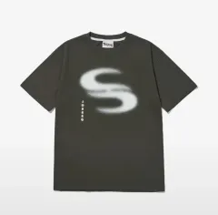 ライトブルーのベーシック ロゴ 半袖 TシャツㅣブラックㅣM