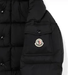 2026年最新】モンクレールノベルティの人気アイテム - メルカリ