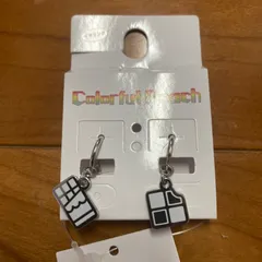 【新品未使用】カラフルピーチ　のあ　えと　イヤリング　アベイル