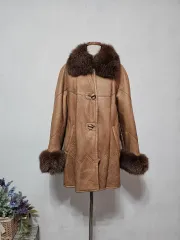 ムートンコート