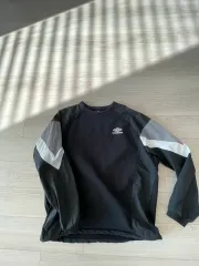 アンブロ フィステ ウィンドブレーカー 100 送料込み 3.5