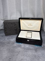 ■566 銀製品 銀座大勝堂 皇室下賜品 煙草箱 十四葉一重裏菊 m71952183423_1.jpg?1719027641