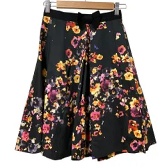 美品 LANVIN en bleu ランバンオンブルー ネオンフラワープリント ひざ丈 フレアスカート サイズ36 ブラック レディース 古着 中古 USED