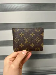 ルイヴィトン モノグラム 二つ折り財布 茶色