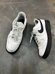 ナイキ エアフォース 白 ブラック