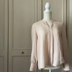 43 UNTITLED アンタイトル 無地 ブラウス シャツ トップス　レディース　blouse　shirt　Tops　ladies フォーマル デート お呼ばれ　デート　オフィスカジュアル　食事会　可愛い　お出かけ　上品