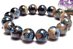 Item thumbnail for item 494259e3-cfe1-4317-b352-561e0a14e24c