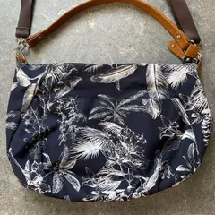 71 BASARA TYO 花柄 フラワー ショルダー バッグ トート　お呼ばれ　デート　オフィスカジュアル　食事会　可愛い　お出かけ　上品　ボタニカル