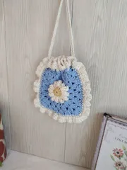 かぎ編み巾着袋　フリル巾着　ぷっくりお花巾着　水色