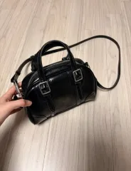 ザラ バッグ ショルダーバッグ 新品 (クロスバッグも可能)