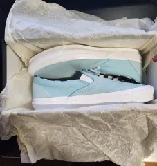 VANS（ヴァンズ） VAULT（ボルト） RAY BAR（レイ バー） BARBIE（バービー） LYCRA（ライカ） OG CLASSIC（クラシック） SLIP-ON（スリッポン） 出品