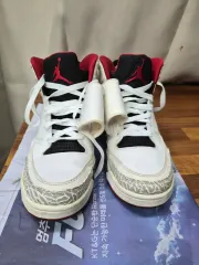 ナイキ エア ジョーダン 4 レトロ 白/レッド